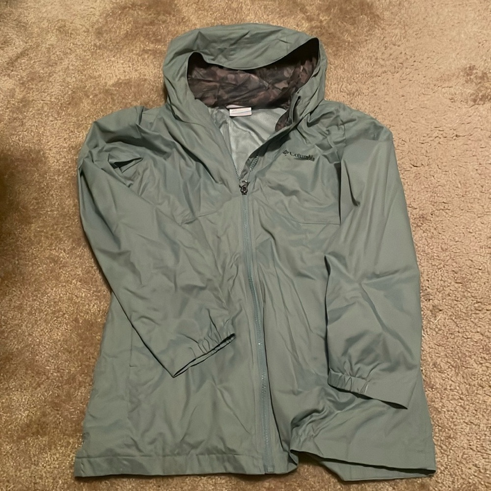 Columbia rain coat